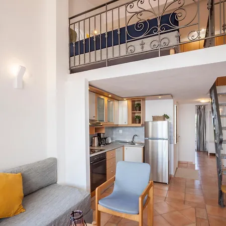 Kanonika Homes Stunning Sea View 公寓 *