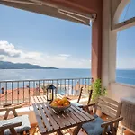 아파트 Kanonika Homes Stunning Sea View 네오스마르마라스